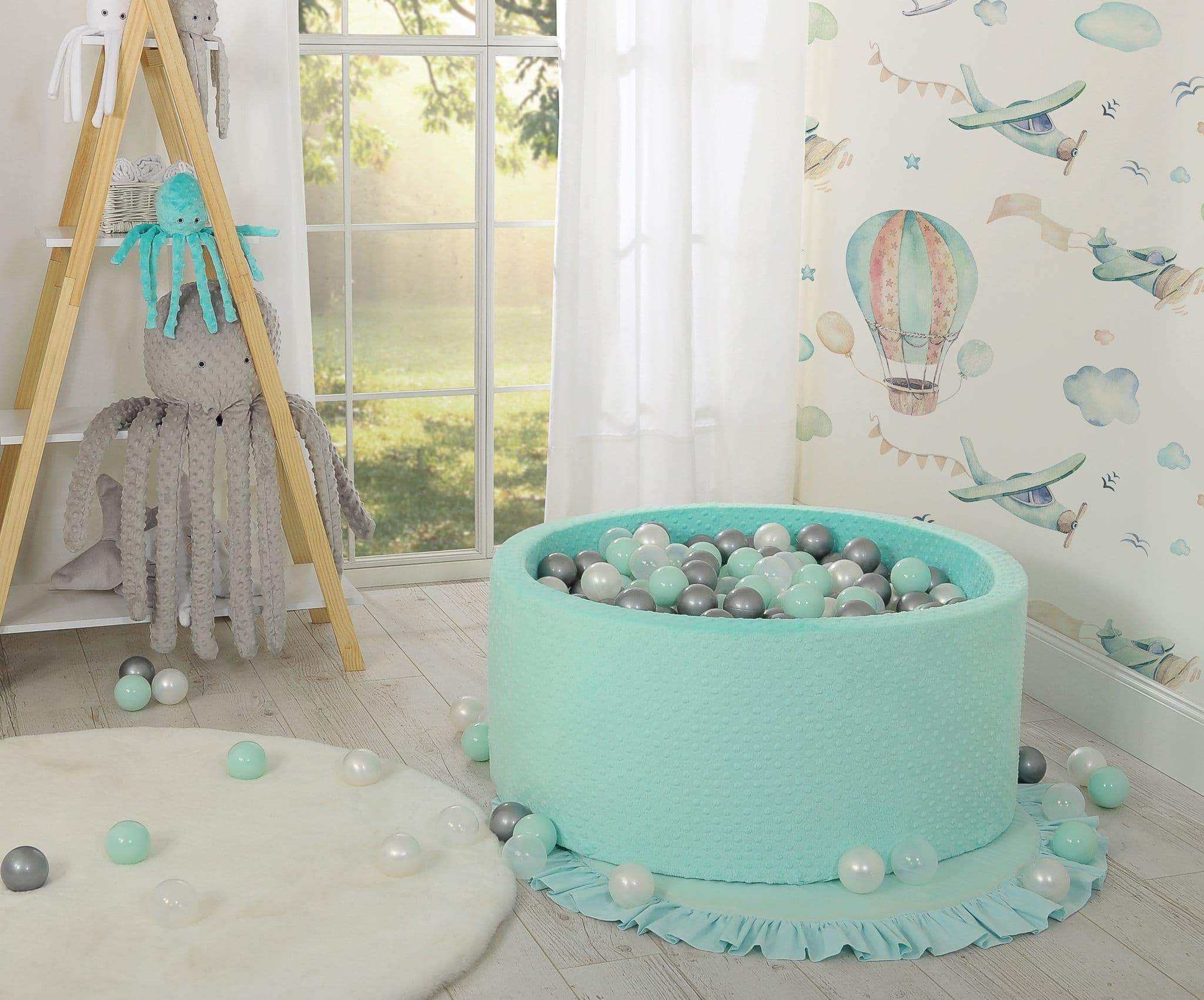 Minky Ball Pit Ø90 x 40 cm with 200 Balls