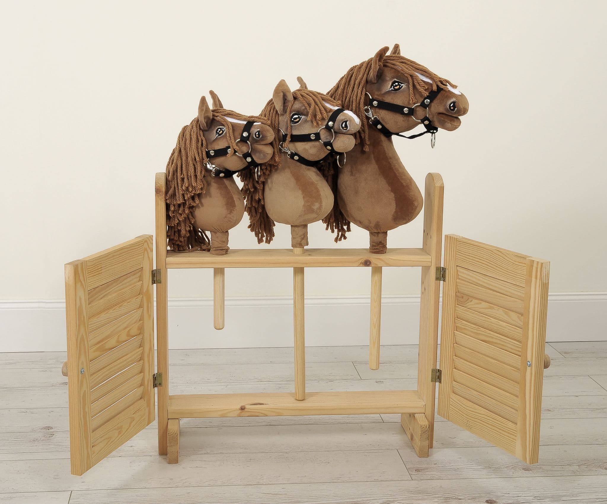Hobby Horse кон на пръчка Super Hobby Horse Premium A5 - Бял